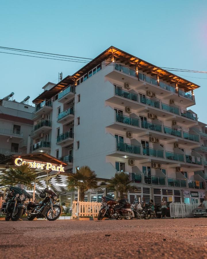 Center Park Hotel เวลิโปเยอ ภายนอก รูปภาพ