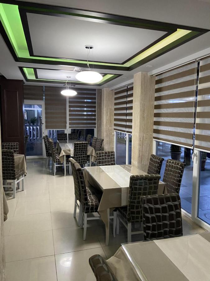 Center Park Hotel เวลิโปเยอ ภายนอก รูปภาพ