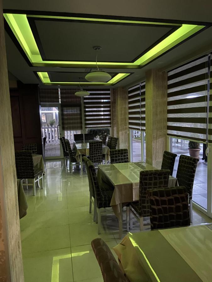 Center Park Hotel เวลิโปเยอ ภายนอก รูปภาพ