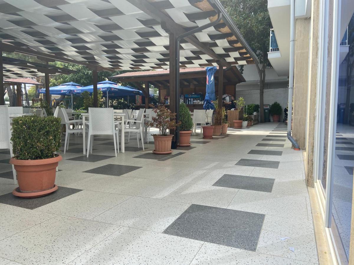 Center Park Hotel เวลิโปเยอ ภายนอก รูปภาพ