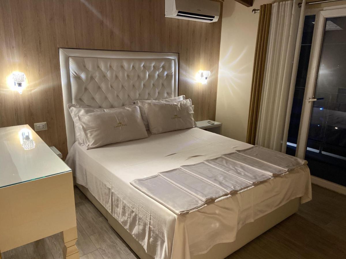 Center Park Hotel เวลิโปเยอ ภายนอก รูปภาพ