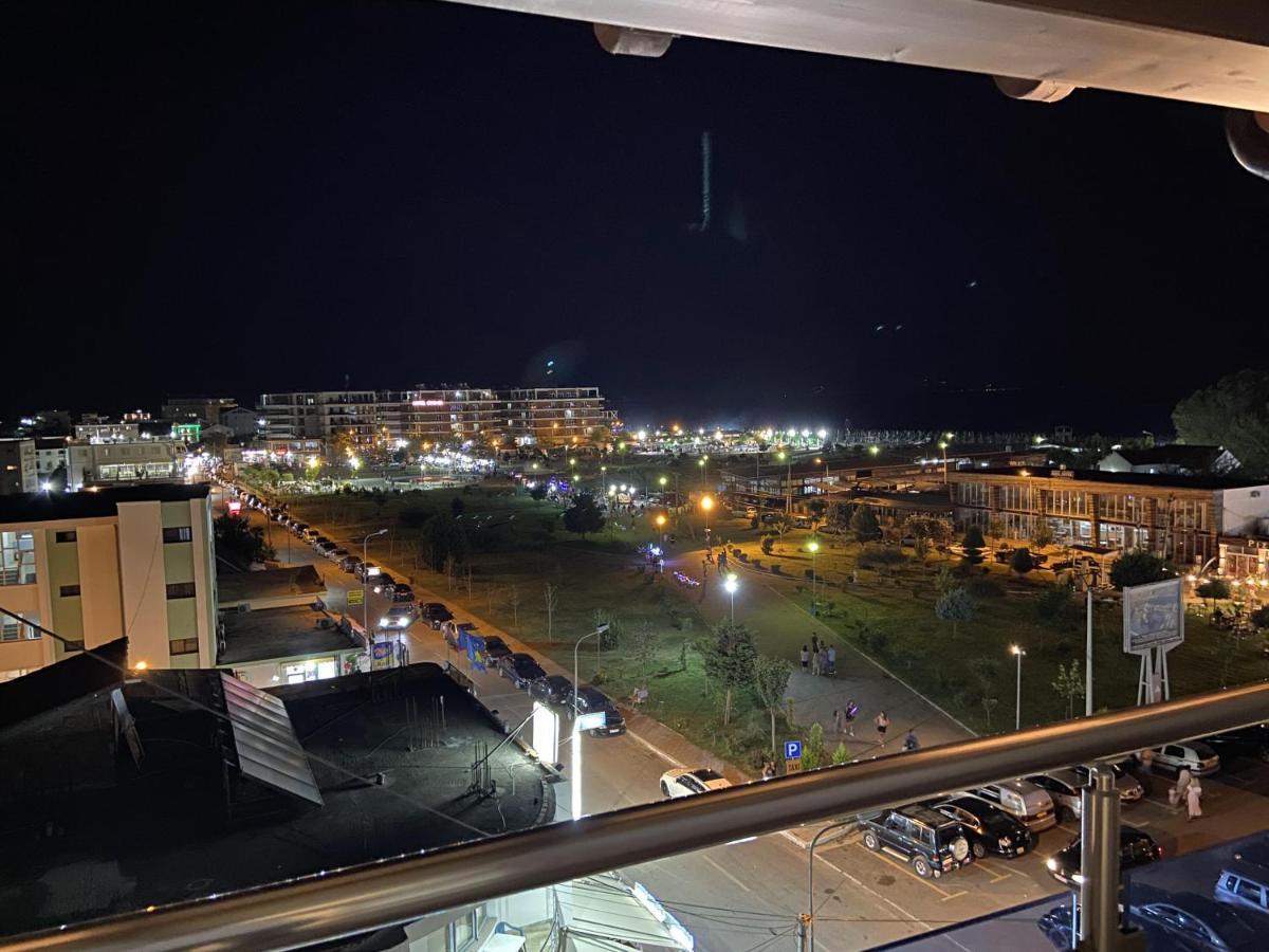Center Park Hotel เวลิโปเยอ ภายนอก รูปภาพ