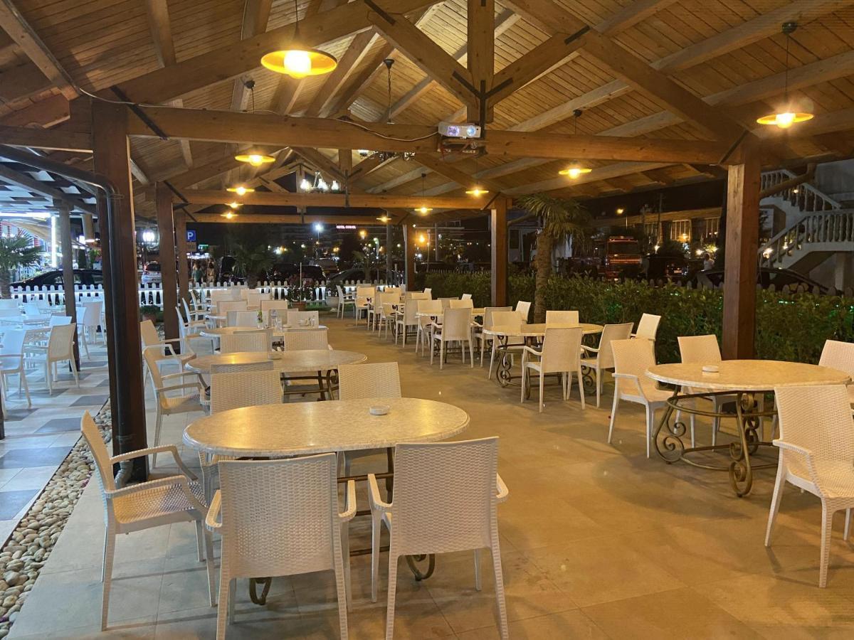 Center Park Hotel เวลิโปเยอ ภายนอก รูปภาพ