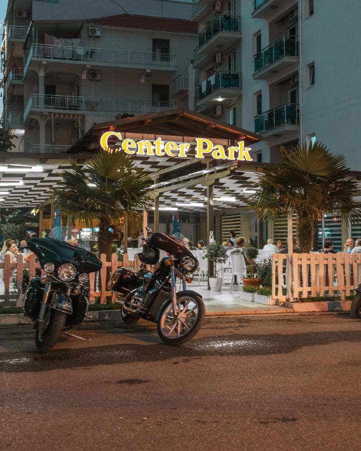 Center Park Hotel เวลิโปเยอ ภายนอก รูปภาพ